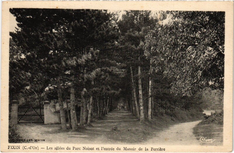 Carte postale ancienne Fixin Les allees du Parc Noisot France à Fixin