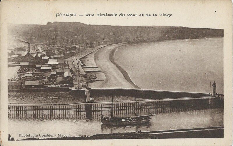 Carte postale ancienne Vue générale du Port et de la Plage à Fécamp