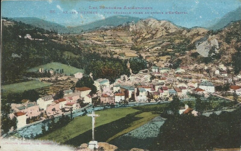 Carte postale ancienne Vue Générale prise au-dessus d'En-Castel à Ax-les-Thermes