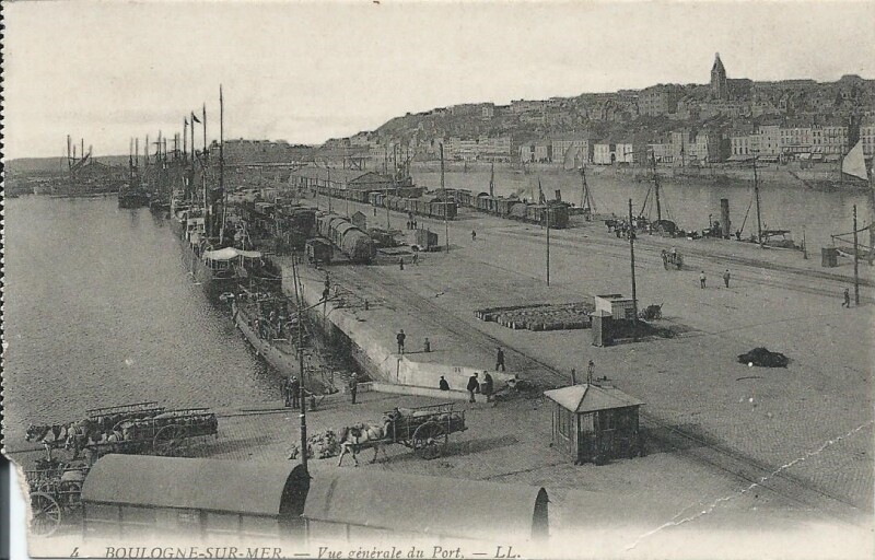 Carte postale ancienne Vue générale du Port à Boulogne-sur-Mer