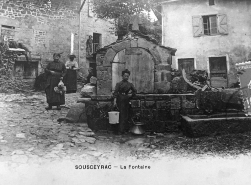 Carte postale ancienne La Fontaine à Sousceyrac-en-Quercy