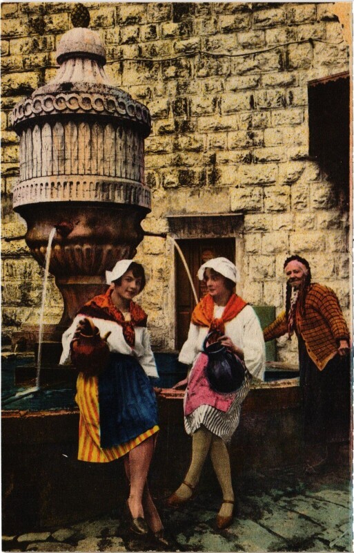Carte postale ancienne Vence Confidences a la Fontaine à Vence