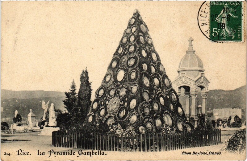 Carte postale ancienne Nice La Pyramide Gambetta