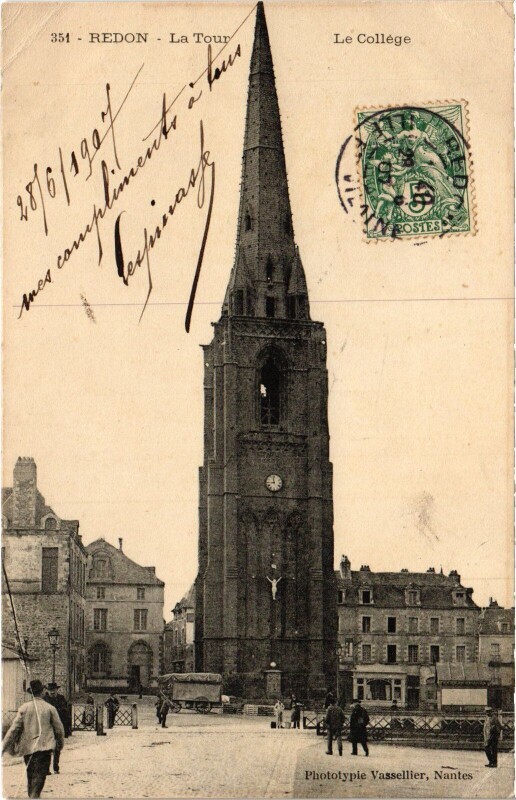 Carte postale ancienne Redon La Tour Le College à Redon