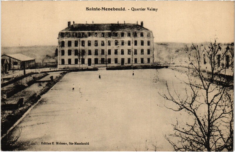 Carte postale ancienne Sainte-Ménehould Quartier Valmy à Valmy