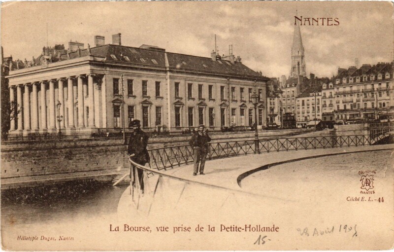 Carte postale ancienne Nantes La Bourse à Nantes
