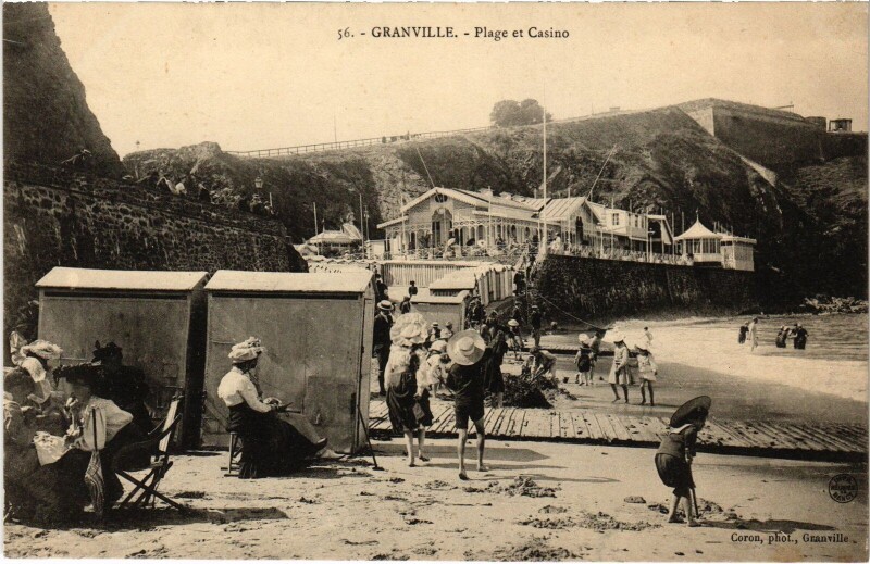 Carte postale ancienne Granville Plage et Casino à Granville