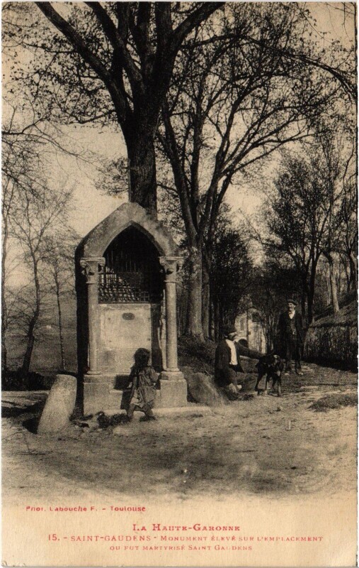 Carte postale ancienne Saint-Gaudens le Monument à Saint-Gaudens