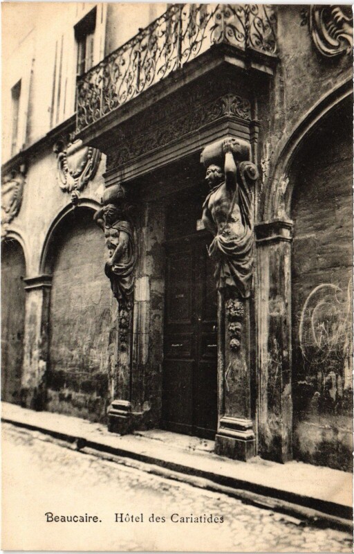 Carte postale ancienne Beaucaire Hotel des Cariatides à Beaucaire