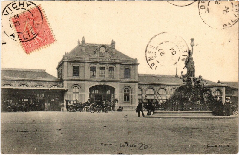 Carte postale ancienne Vichy La Gare Railway à Vichy