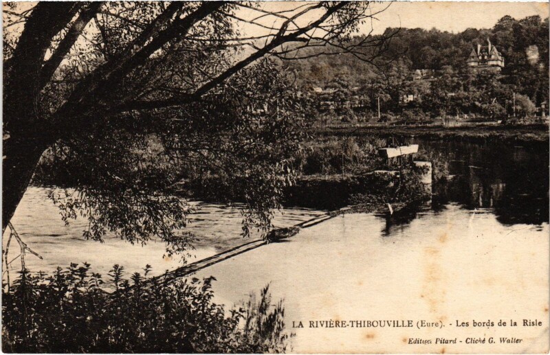 Carte postale ancienne La Riviere-Thibouville Les Bords de la Risle à Thibouville