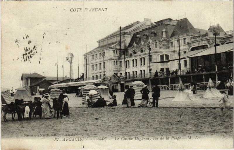 Carte postale ancienne Arcachon Casino Deganne vue de la Plage à Arcachon
