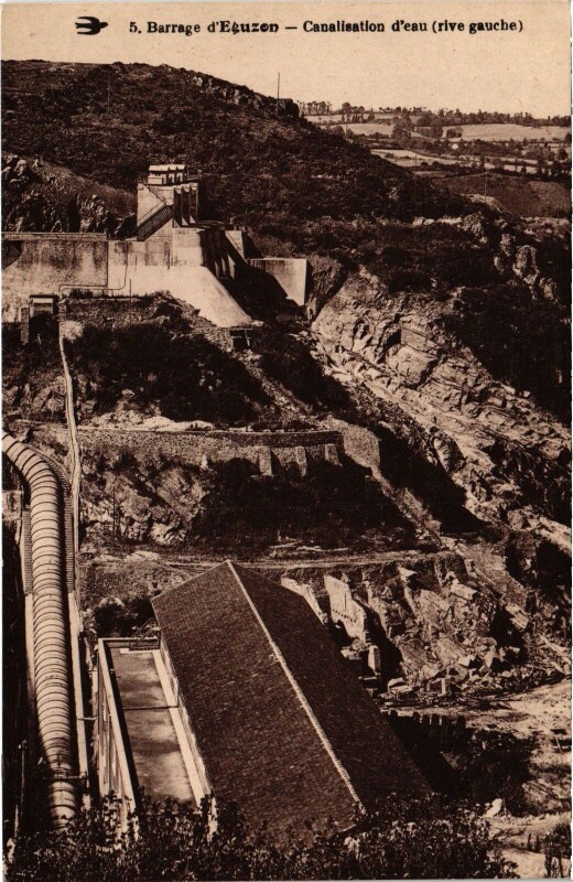 Carte postale ancienne Barrage Eguzen Canalisation