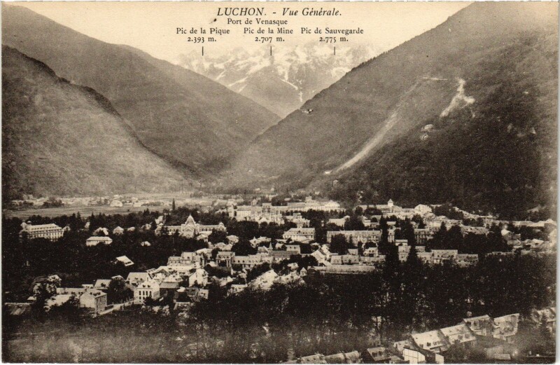 Carte postale ancienne Luchon vue générale