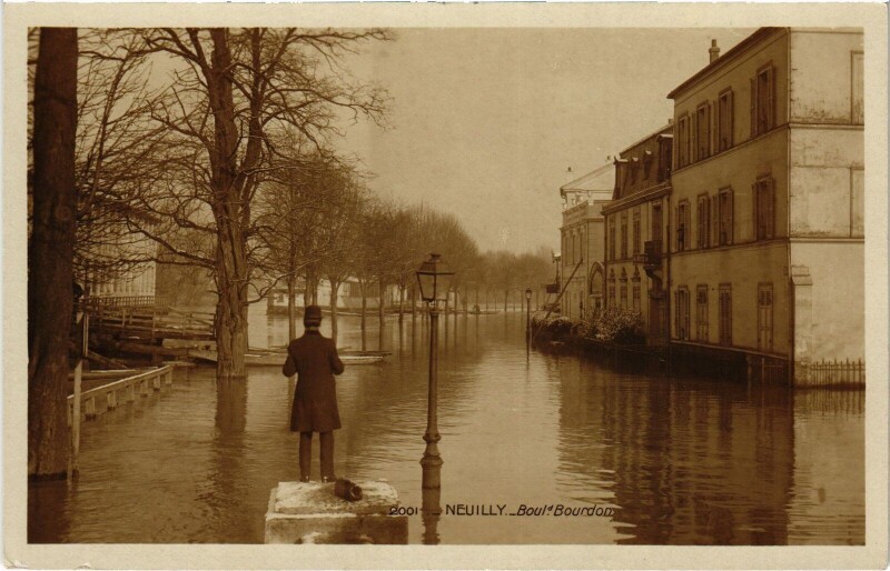 Carte postale ancienne Neuilly Boulevard Inondations