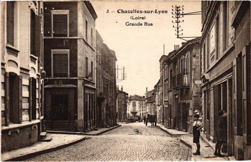 Carte postale ancienne Chazelles-sur-Lyon Grande Rue à Chazelles-sur-Lyon