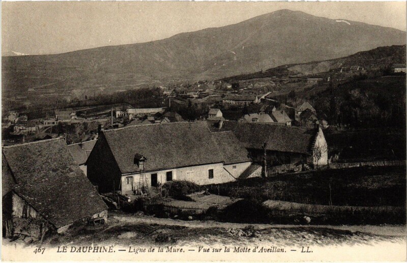 Carte postale ancienne Le Dauphiné Motte d'Aveillan Ligne de la Mure à La Mure