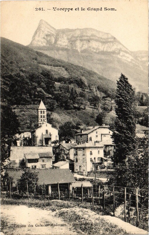 Carte postale ancienne Voreppe et le Grand Som à Voreppe