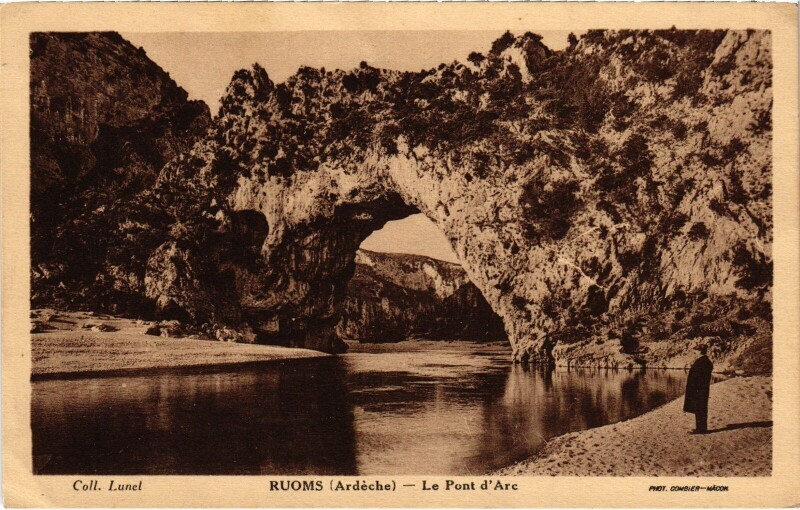Carte postale ancienne Ruoms Pont d'Arc à Ruoms