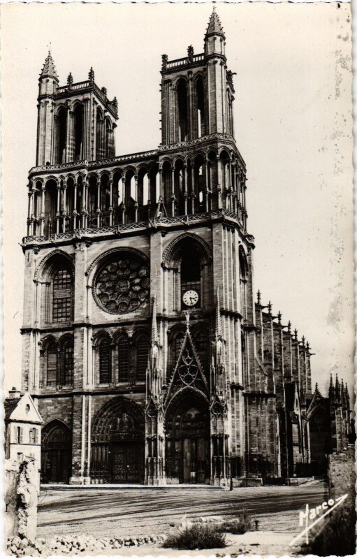 Carte postale ancienne Mantes-la-Jolie Gassicourt - La Collegiale à Mantes-la-Jolie
