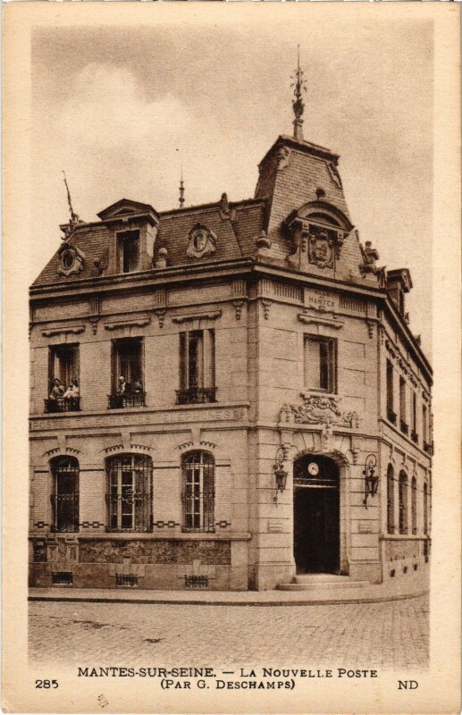 Carte postale ancienne Mantes-la-Jolie La Nouvelle Poste à Mantes-la-Jolie