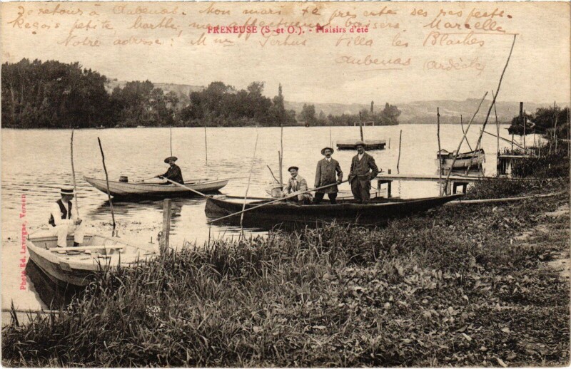 Carte postale ancienne Freneuse Maisirs d'Ete à Freneuse