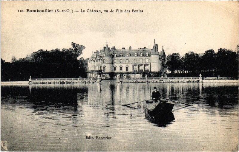 Carte postale ancienne Rambouillet Chateau - Vu de l'Ile des Poules à Rambouillet