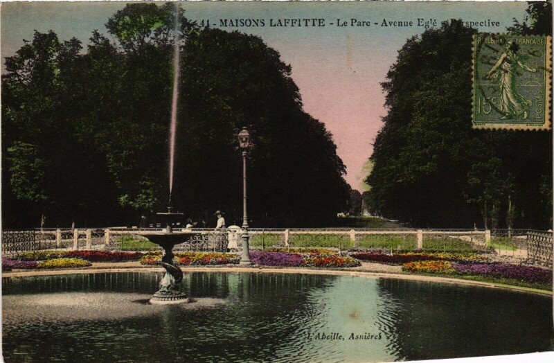 Carte postale ancienne Maisons-Laffitte Parc - Avenue Egle à Maisons-Laffitte