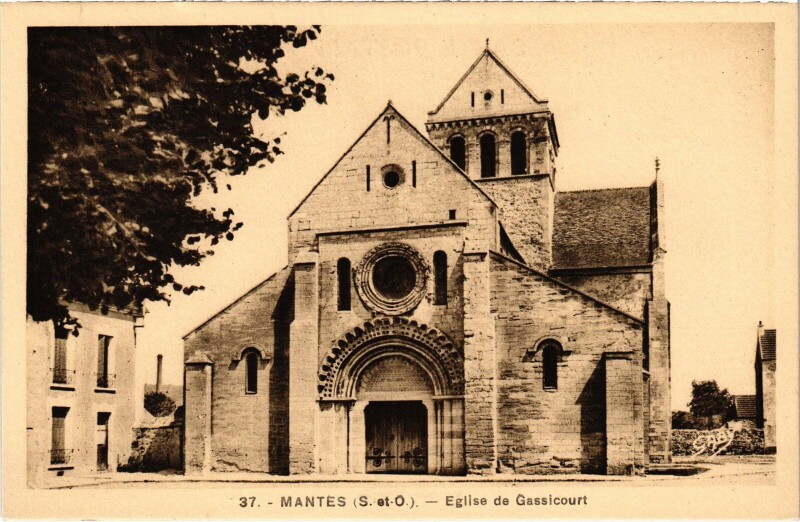 Carte postale ancienne Mantes-la-Jolie L'Eglise de Gassicourt à Mantes-la-Jolie