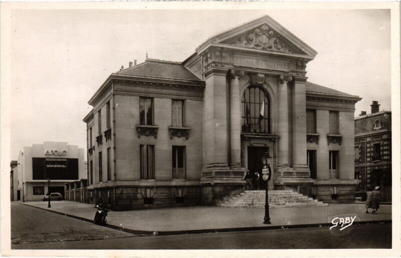 Carte postale ancienne Mantes-la-Jolie Le Palais de Justice à Mantes-la-Jolie