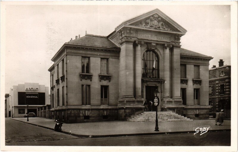 Carte postale ancienne Mantes-la-Jolie Le Palais de Justice à Mantes-la-Jolie