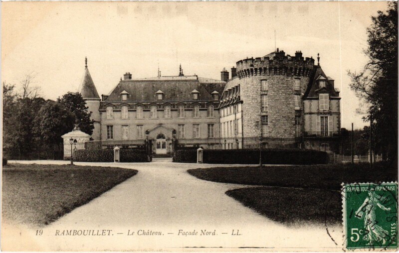Carte postale ancienne Rambouillet Chateau - Facade Nord à Rambouillet