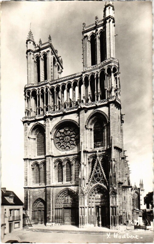 Carte postale ancienne Mantes-la-Jolie La Collegiale Notre-Dame à Mantes-la-Jolie