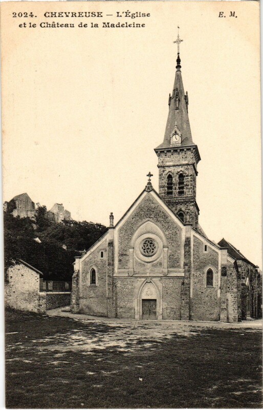 Carte postale ancienne Chevreuse L'Eglise et le Chateau de la Madeleine à Chevreuse