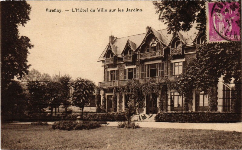 Carte postale ancienne Viroflay L'Hotel de Ville sur les Jardins à Viroflay