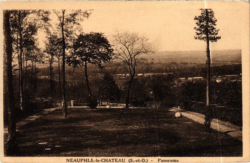 Carte postale ancienne Neauphle-le-Chateau Panorama