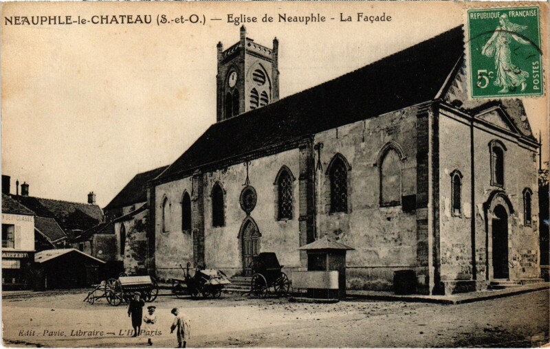 Carte postale ancienne Neauphle-le-Chateau L'Eglise - La Facade