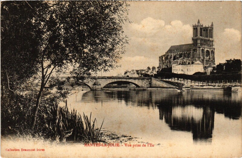 Carte postale ancienne Mantes-la-Jolie Vue prise de l'Ile à Mantes-la-Jolie