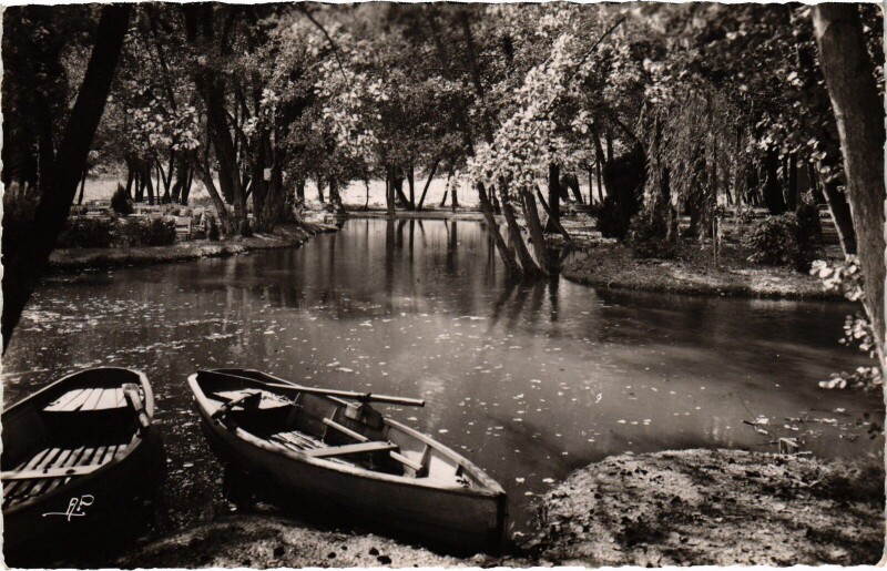 Carte postale ancienne Orgeval L'Moulin-d'Orgeval - Le Parc à Orgeval