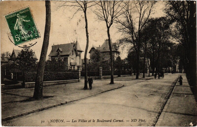 Carte postale ancienne Noyon Les Villas Bd Carnot à Noyon