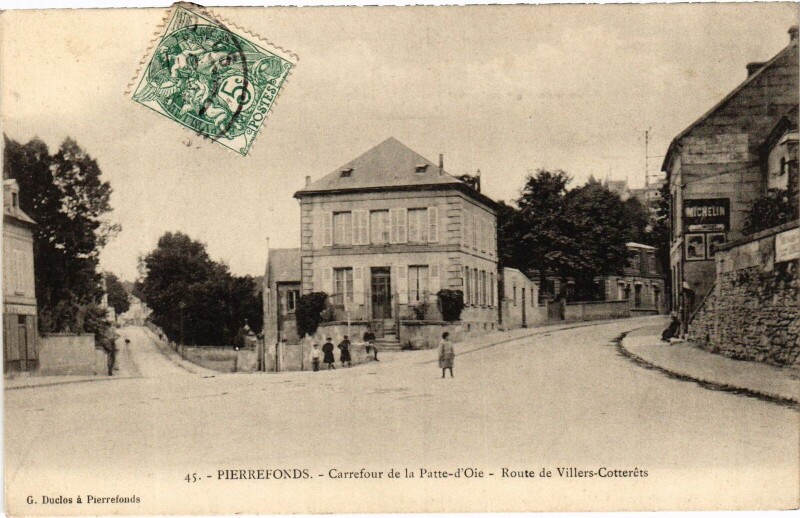Carte postale ancienne Pierrefonds Carrefour de la Patte-d'Oise à Pierrefonds