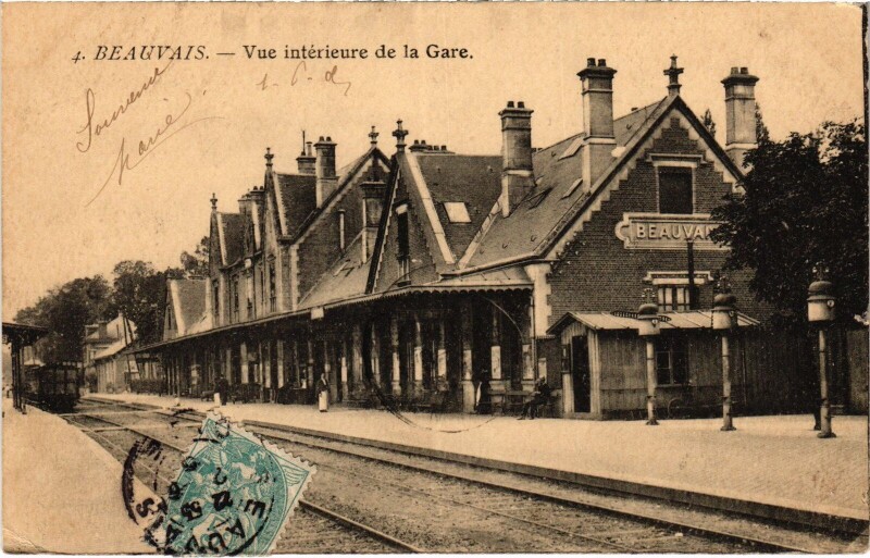 Carte postale ancienne Beauvais La Gare vue interieur Railway à Beauvais