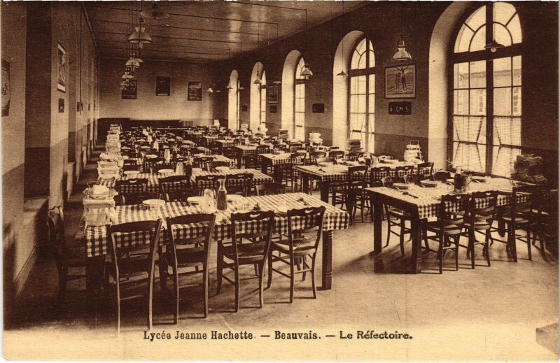 Carte postale ancienne Beauvais Lycée Jeanne Hachette Le Réfectoire à Beauvais
