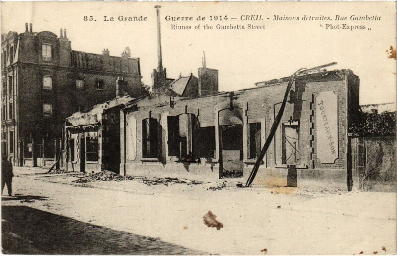 Carte postale ancienne Creil Rue Gambetta Guerre à Creil