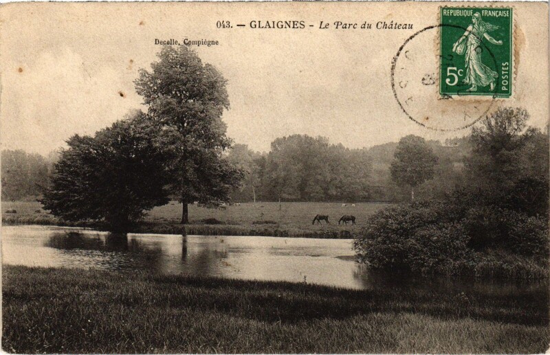 Carte postale ancienne Glaignes Le Parc du Chateau à Glaignes