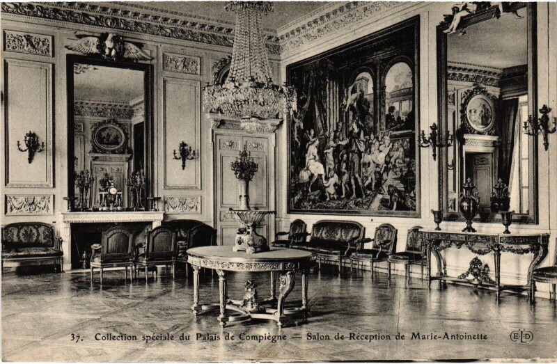 Carte postale ancienne Palais de Compiegne Salon de Réception de Marie Antoinette