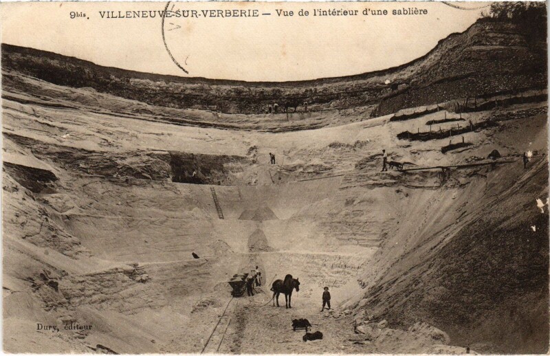 Carte postale ancienne Villeneuve-sur-Verberie Sabliere interieur à Verberie