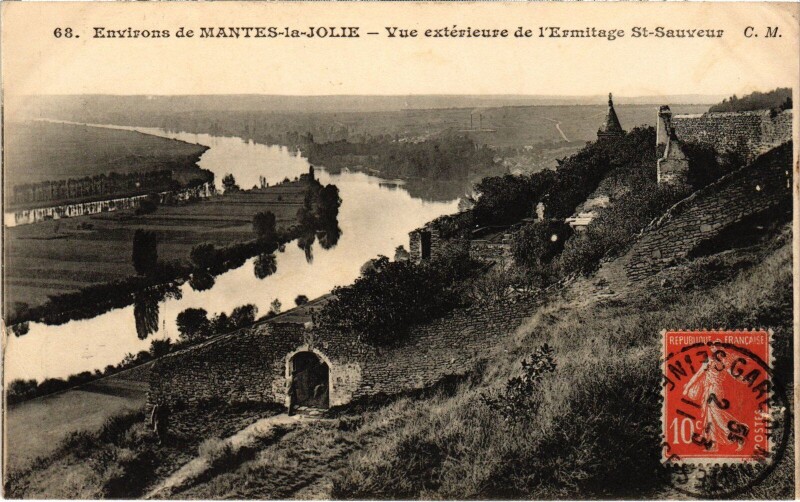 Carte postale ancienne Env. de Mantes-la-Jolie Vue Exterieure de l'Ermitage Saint-Sauveur à Mantes-la-Jolie