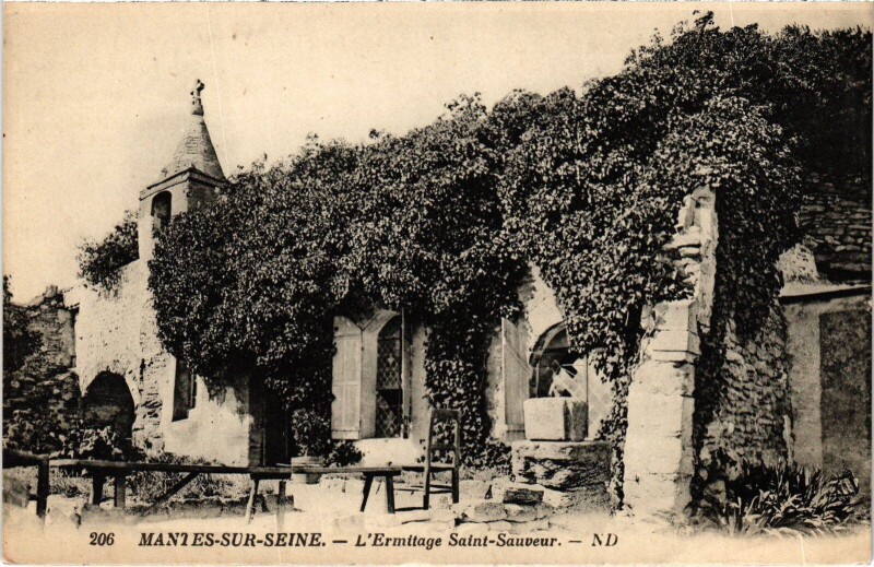Carte postale ancienne Mantes-la-Jolie L'Ermitage Saint-Sauveur à Mantes-la-Jolie