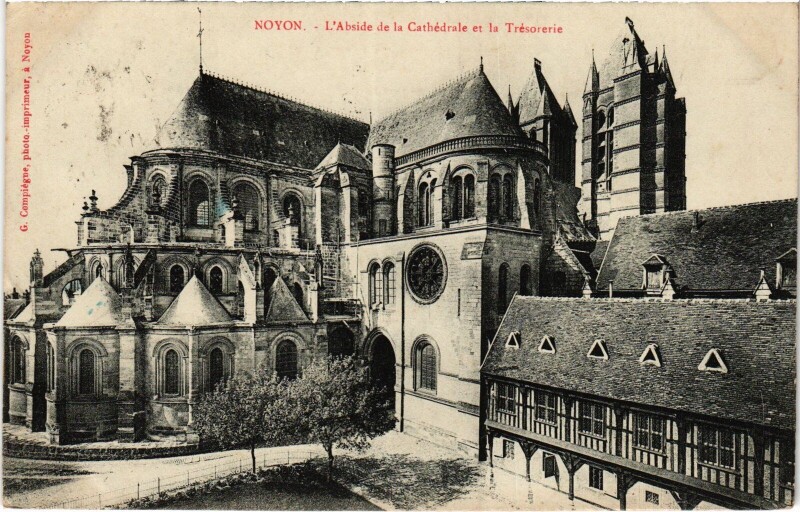 Carte postale ancienne Noyon La Cathédrale Abside à Noyon
